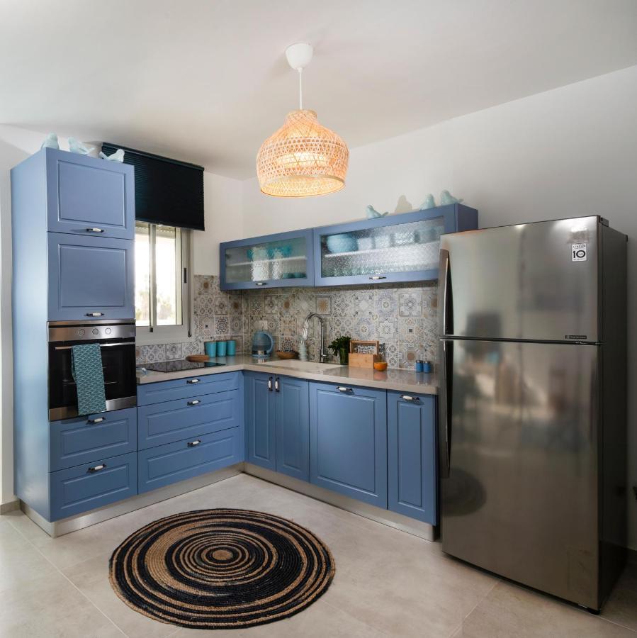 Argaman Beach Apartment Акко Экстерьер фото