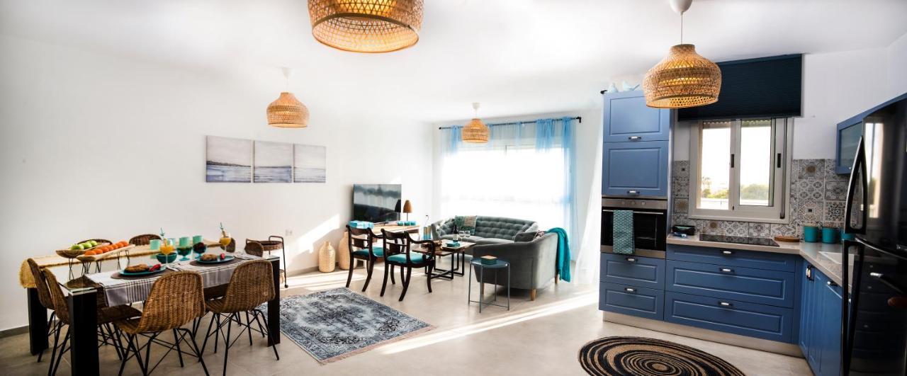 Argaman Beach Apartment Акко Экстерьер фото